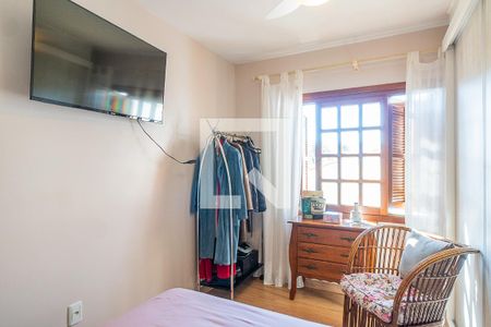 Quarto 2 de casa à venda com 4 quartos, 200m² em Espírito Santo, Porto Alegre