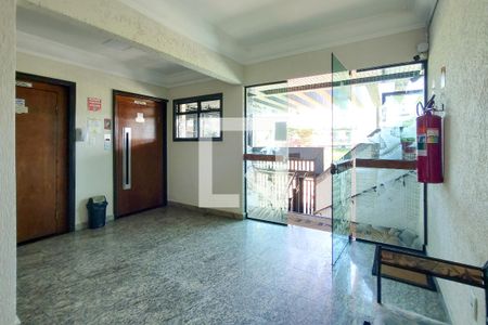 Hall de entrada de apartamento para alugar com 2 quartos, 70m² em Maracanã, Praia Grande