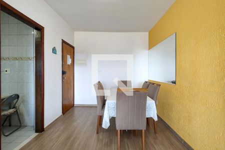Sala de apartamento para alugar com 2 quartos, 70m² em Maracanã, Praia Grande