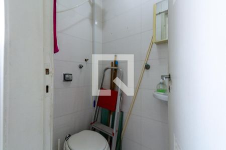 Banheiro de serviço de apartamento para alugar com 3 quartos, 113m² em Cidade Monções, São Paulo