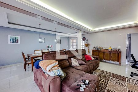 Sala de apartamento à venda com 3 quartos, 180m² em Vila Bertioga, São Paulo