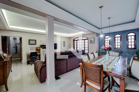 Sala de apartamento à venda com 3 quartos, 180m² em Vila Bertioga, São Paulo