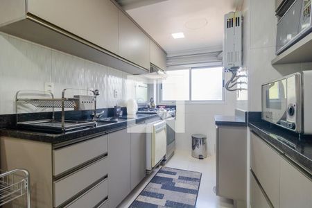 Cozinha de apartamento à venda com 3 quartos, 84m² em Azenha, Porto Alegre