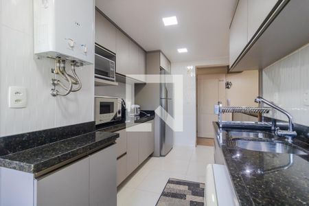 Cozinha de apartamento à venda com 3 quartos, 84m² em Azenha, Porto Alegre