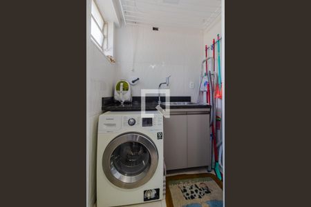 Área de serviço de apartamento à venda com 3 quartos, 84m² em Azenha, Porto Alegre