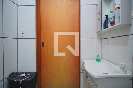 Banheiro 2 de casa à venda com 3 quartos, 90m² em Santo Afonso, Novo Hamburgo