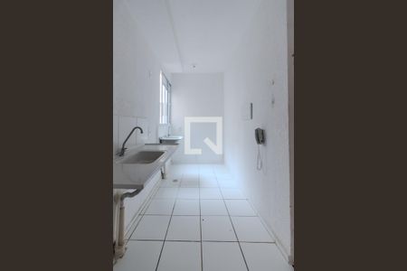 Cozinha e Área de Serviço de apartamento à venda com 2 quartos, 36m² em Cavalhada, Porto Alegre
