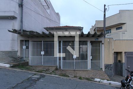 Fachada de casa à venda com 4 quartos, 200m² em Vila Celeste, São Paulo