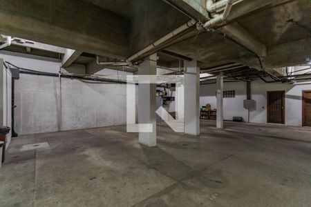 Garagem de casa de condomínio à venda com 3 quartos, 271m² em Três Figueiras, Porto Alegre
