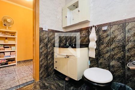 Banheiro de apartamento à venda com 2 quartos, 69m² em Jardim Vila Galvao, Guarulhos