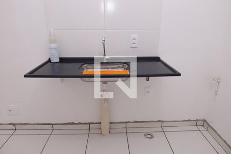 Cozinha de apartamento para alugar com 1 quarto, 27m² em Guaianases, São Paulo