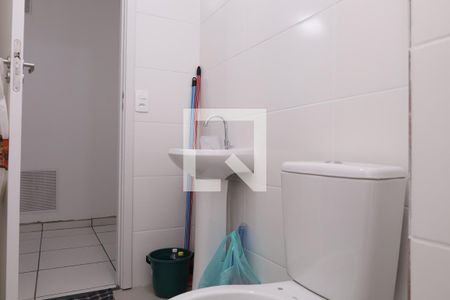 Banheiro de apartamento para alugar com 1 quarto, 27m² em Guaianases, São Paulo