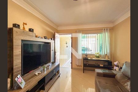 Sala de casa à venda com 3 quartos, 130m² em Vila Mangalot, São Paulo