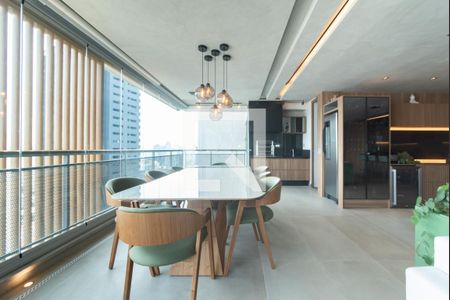 Sala - Varanda Gourmet de apartamento à venda com 3 quartos, 197m² em Jardim das Acacias, São Paulo