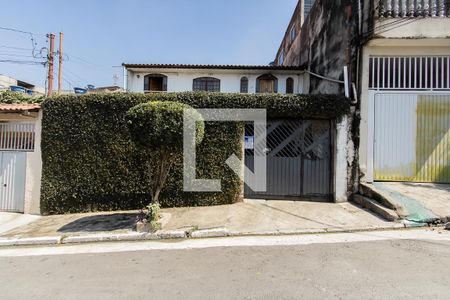 Fachada + Placa de casa para alugar com 2 quartos, 250m² em Parque Cisper, São Paulo