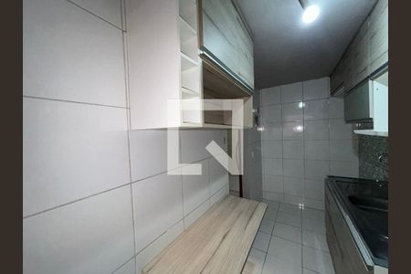 Cozinha de apartamento para alugar com 2 quartos, 50m² em Cascadura, Rio de Janeiro