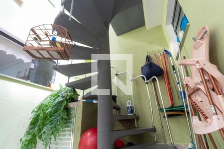 Escada de casa para alugar com 4 quartos, 550m² em Vila Sao Francisco, São Paulo