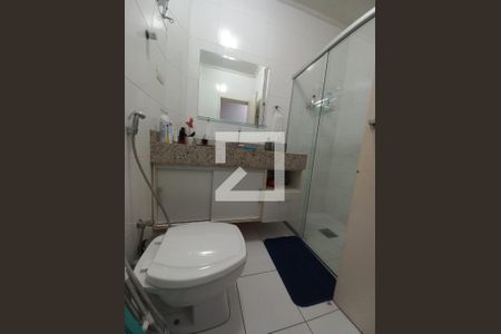 Banheiro de apartamento para alugar com 1 quarto, 26m² em Itararé, São Vicente