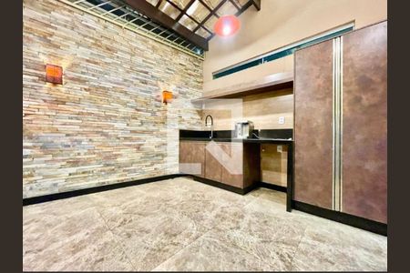 Casa à venda com 3 quartos, 149m² em Cabral, Contagem
