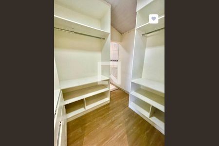 Closet de casa à venda com 3 quartos, 149m² em Cabral, Contagem