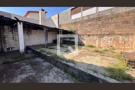Quintal de casa à venda com 3 quartos, 243m² em Jardim dos Oliveiras, Campinas