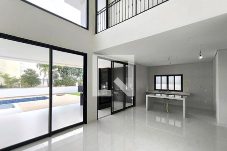 Sala de casa de condomínio à venda com 4 quartos, 300m² em Medeiros, Jundiaí