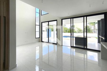 Sala de casa de condomínio à venda com 4 quartos, 300m² em Medeiros, Jundiaí