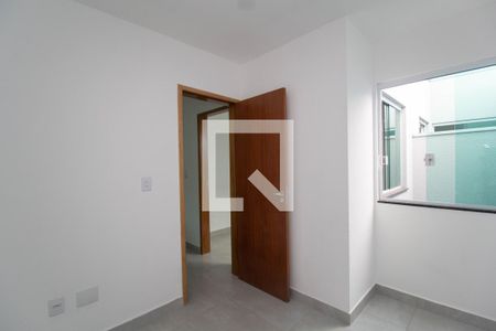 Quarto 2 de apartamento para alugar com 2 quartos, 47m² em Vila Clarice, São Paulo