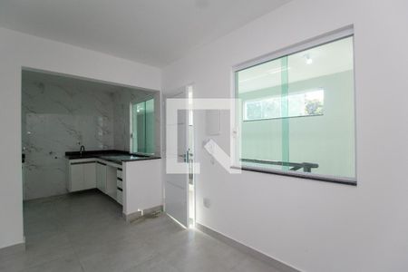 Sala de apartamento para alugar com 2 quartos, 47m² em Vila Clarice, São Paulo