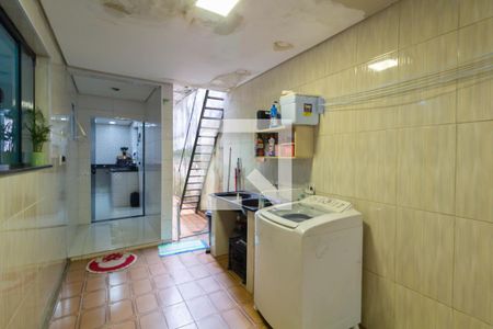 Área de Serviço de casa à venda com 4 quartos, 138m² em Vila Carmosina, São Paulo