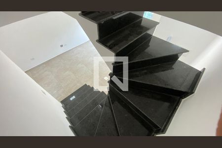 Escada de casa à venda com 2 quartos, 90m² em Parque Novo Oratório, Santo André