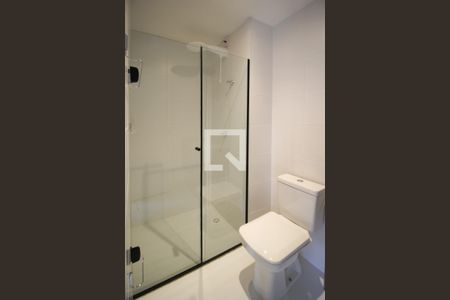 Banheiro de kitnet/studio à venda com 1 quarto, 24m² em Vila Olímpia, São Paulo