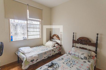 Quarto 2 de casa à venda com 5 quartos, 206m² em São Pedro, Belo Horizonte