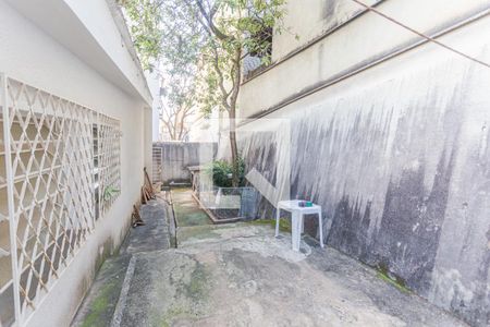 Quintal de casa à venda com 5 quartos, 206m² em São Pedro, Belo Horizonte