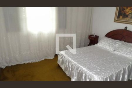 Casa à venda com 3 quartos, 200m² em Jardim Guairaca, São Paulo