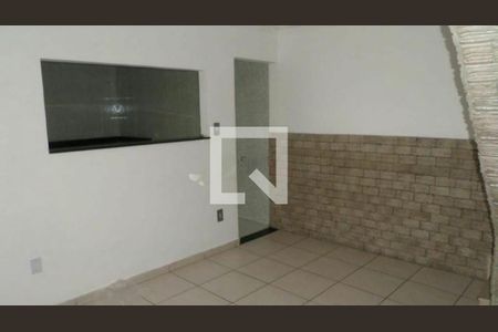 Casa à venda com 3 quartos, 200m² em Jardim Guairaca, São Paulo