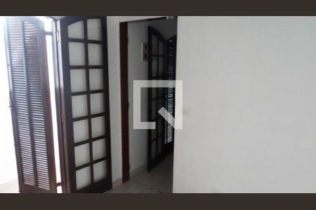 Casa à venda com 3 quartos, 200m² em Jardim Guairaca, São Paulo