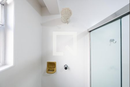 Chuveiro de apartamento para alugar com 1 quarto, 60m² em Gonzaga, Santos