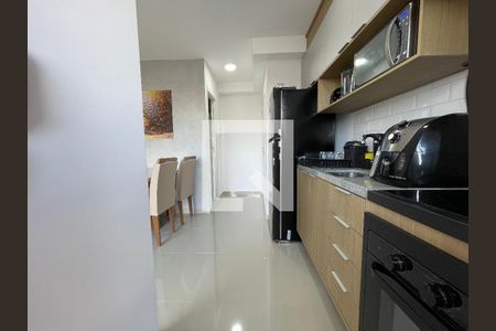 Cozinha de apartamento para alugar com 2 quartos, 38m² em Vila Butantã, São Paulo