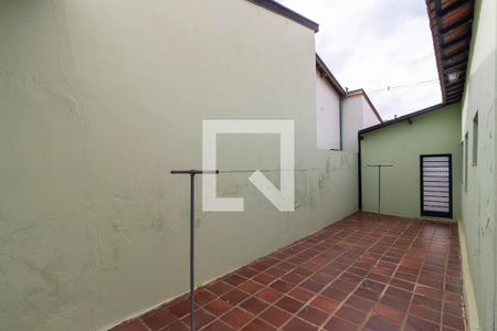 Quintal de casa à venda com 3 quartos, 174m² em Nova Campinas, Campinas