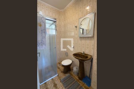 Banheiro de kitnet/studio para alugar com 1 quarto, 42m² em Boqueirão, Praia Grande