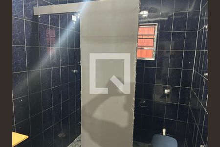 Banheiro de casa para alugar com 2 quartos, 160m² em Sítio Paredao, Ferraz de Vasconcelos