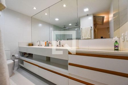 Casa à venda com 4 quartos, 200m² em Santa Rosa, Niterói