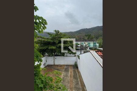 Casa à venda com 4 quartos, 135m² em Loteamento Maravista, Niterói