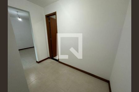Casa à venda com 4 quartos, 135m² em Loteamento Maravista, Niterói