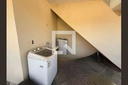 Casa à venda com 5 quartos, 250m² em Engenho do Mato, Niterói