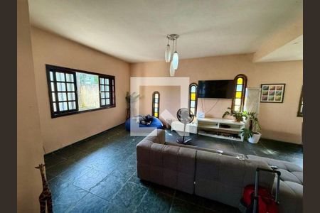 Casa à venda com 5 quartos, 250m² em Engenho do Mato, Niterói