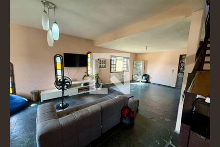 Casa à venda com 5 quartos, 250m² em Engenho do Mato, Niterói