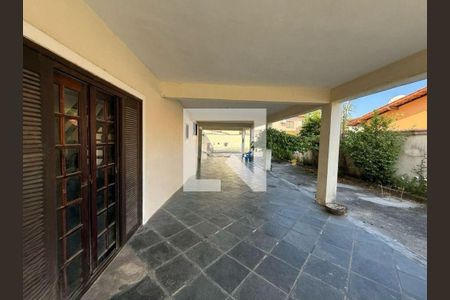 Casa à venda com 5 quartos, 250m² em Engenho do Mato, Niterói