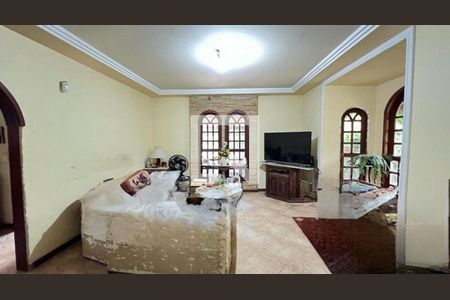 Casa à venda com 5 quartos, 350m² em Itaipu, Niterói